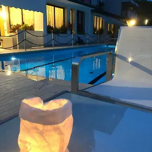3* Szálloda Picobello Pineta